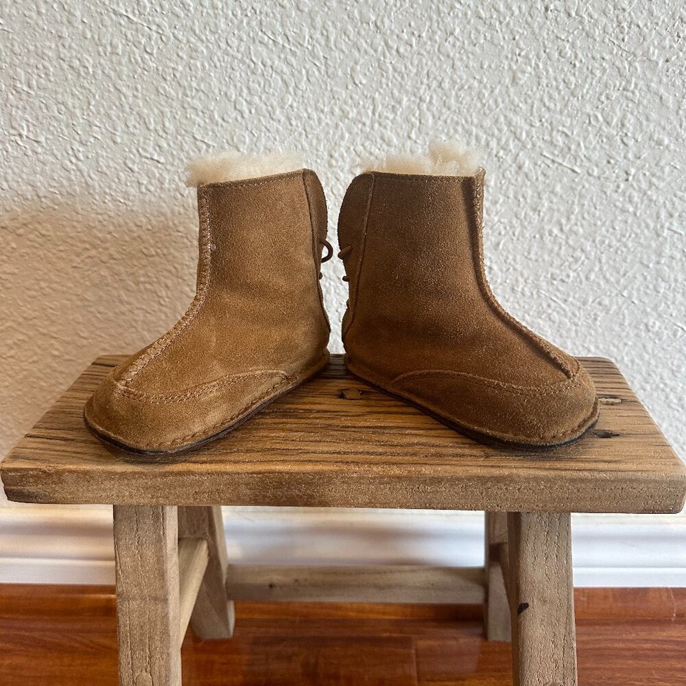 Infant UGG Infant Size M, Gently Used, Brown Shearling